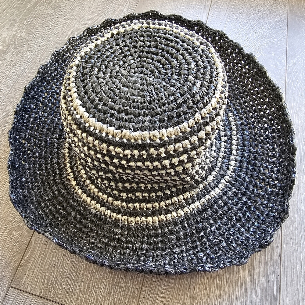 ✨ 3/$20✨ Reusable Bag Woven Hat Lightwait Airy